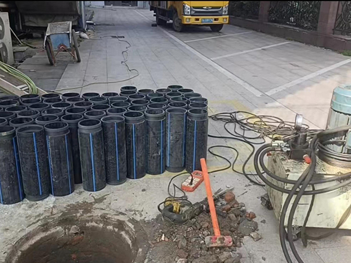 北碚PE置换管厂家 DN315置换管 非开挖管短管置换